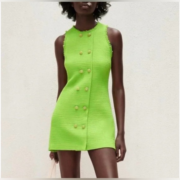 Zara blogger’ favorite Green tweed Dress - Picture 2 of 4